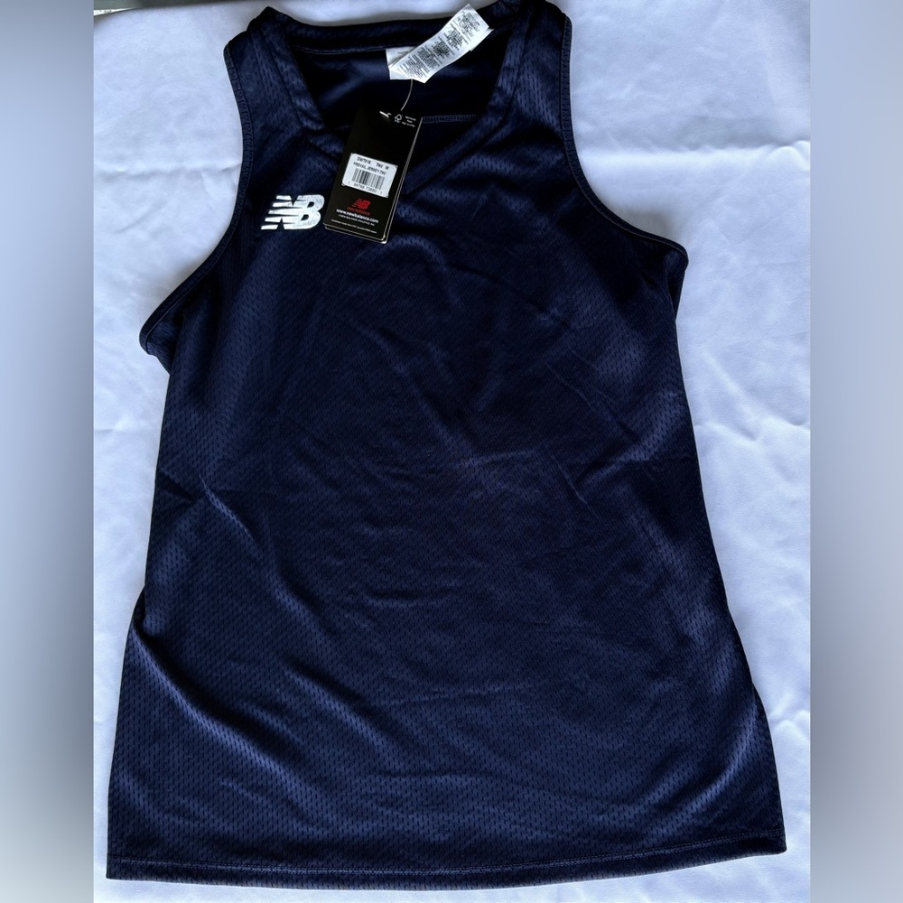 New Balance  women's running singlet dark blue size Medium